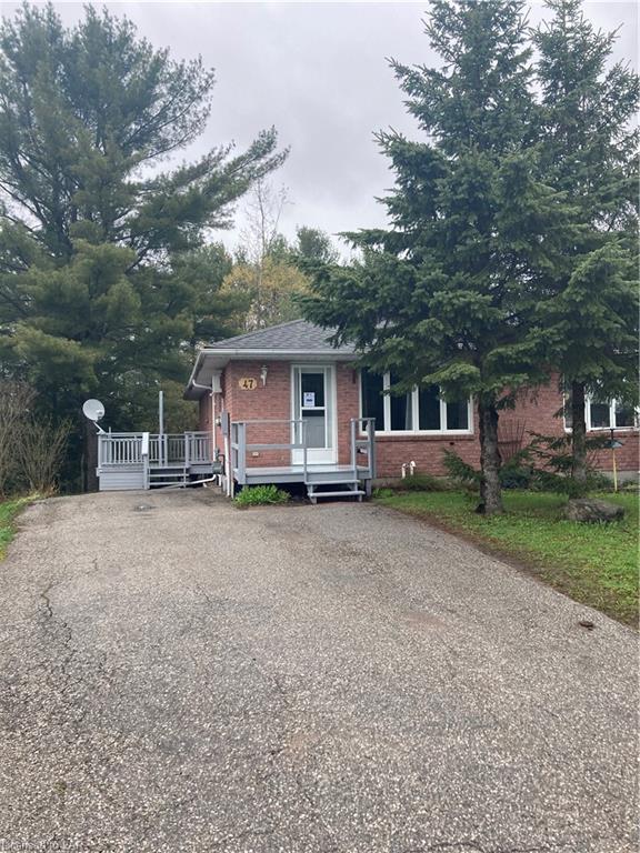 47 Milton Street, House semidetached with 3 bedrooms, 2 bathrooms and null parking in Bracebridge ON | Image 16