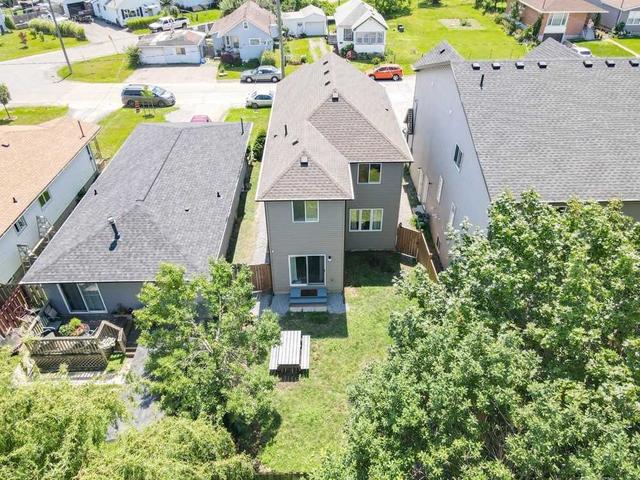 38 Kent St, House detached with 4 bedrooms, 4 bathrooms and 4 parking in St. Catharines ON | Image 27