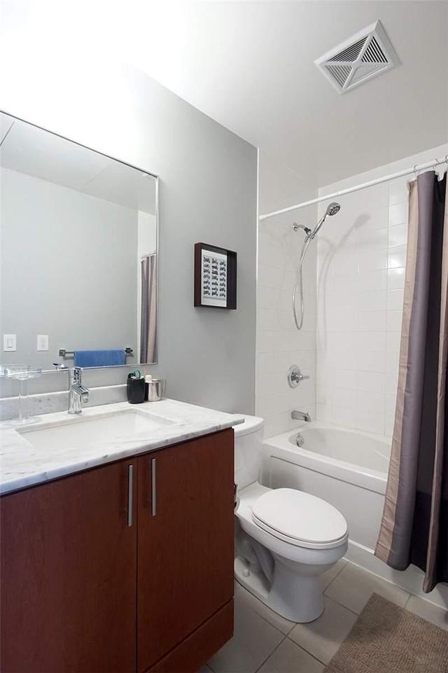 215 - 260 Sackville St, Condo with 1 bedrooms, 2 bathrooms and 1 parking in Toronto ON | Image 12