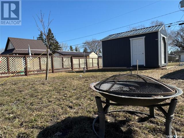 11 Macfarline Avenue, House detached with 3 bedrooms, 2 bathrooms and null parking in Yorkton SK | Image 39