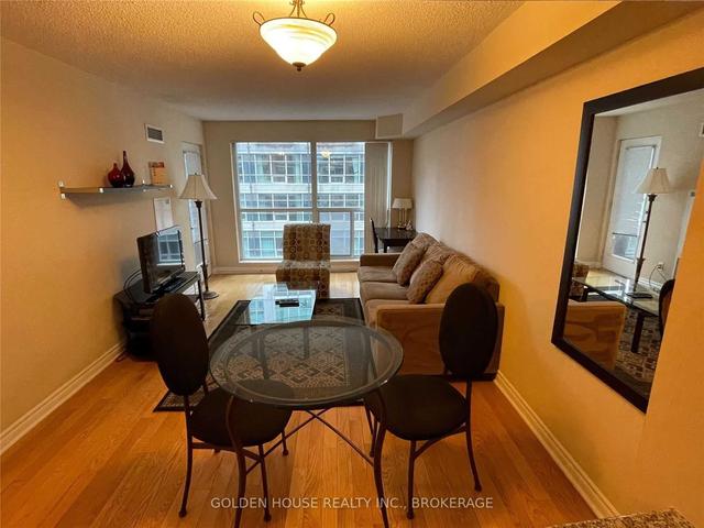 718 - 270 Wellington St W, Condo with 1 bedrooms, 1 bathrooms and 1 parking in Toronto ON | Image 16