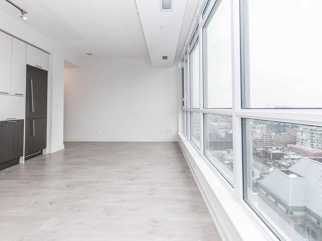2010 - 199 Richmond St W, Condo with 1 bedrooms, 1 bathrooms and 0 parking in Toronto ON | Image 6