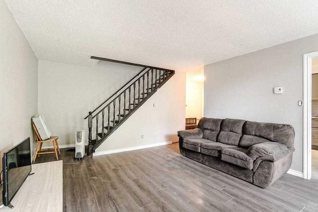 171 - 120 Nonquon Rd, Townhouse with 3 bedrooms, 1 bathrooms and 1 parking in Oshawa ON | Image 14
