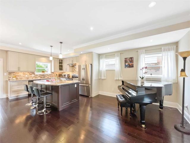 63 Princemere Cres, House detached with 3 bedrooms, 4 bathrooms and 5 parking in Toronto ON | Image 32