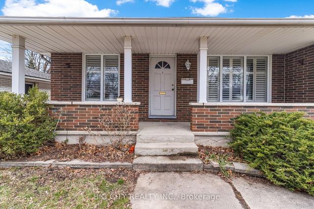 50 Shetland Cres, House detached with 3 bedrooms, 2 bathrooms and 5 parking in St. Catharines ON | Image 26