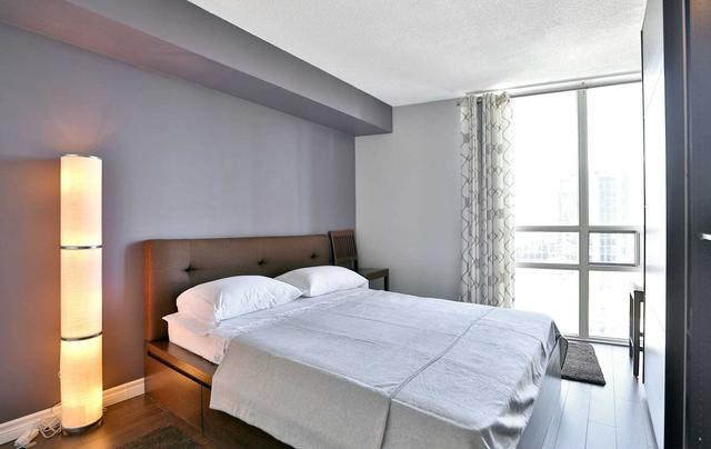 803 - 50 Eglinton Ave W, Condo with 1 bedrooms, 1 bathrooms and 1 parking in Mississauga ON | Image 8