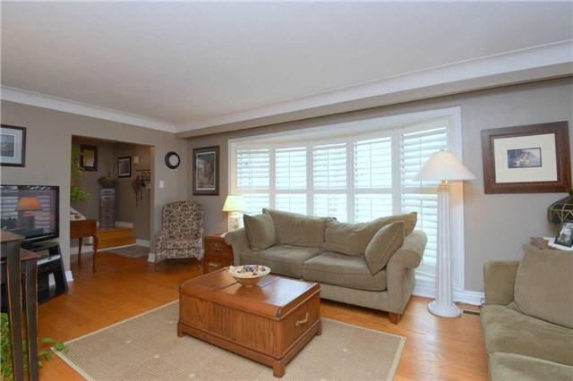 5170 Idlewood Cres, House detached with 4 bedrooms, 2 bathrooms and 6 parking in Burlington ON | Image 3