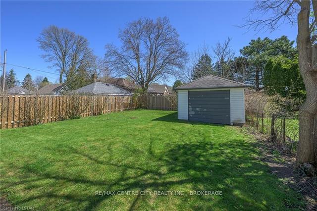 64 Trevithen St, House detached with 2 bedrooms, 1 bathrooms and 5 parking in London ON | Image 18