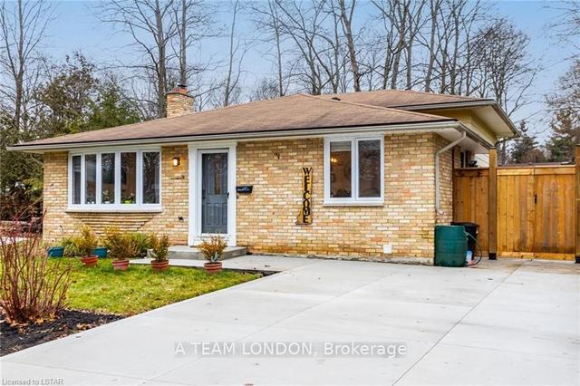 16 Blue Ridge Pl, House detached with 3 bedrooms, 3 bathrooms and 6 parking in London ON | Image 34