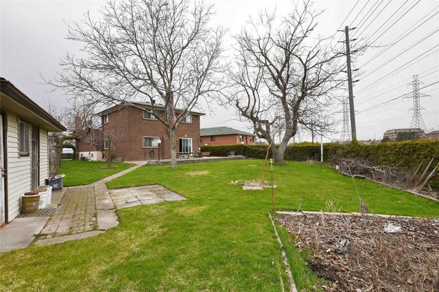 86 Iangrove Terr, House detached with 3 bedrooms, 3 bathrooms and 6 parking in Toronto ON | Image 26