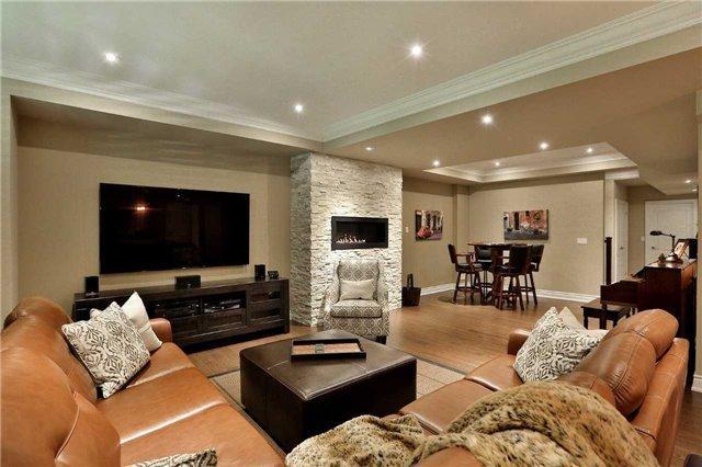 2380 Chateau Common, House attached with 3 bedrooms, 4 bathrooms and 2 parking in Oakville ON | Image 17