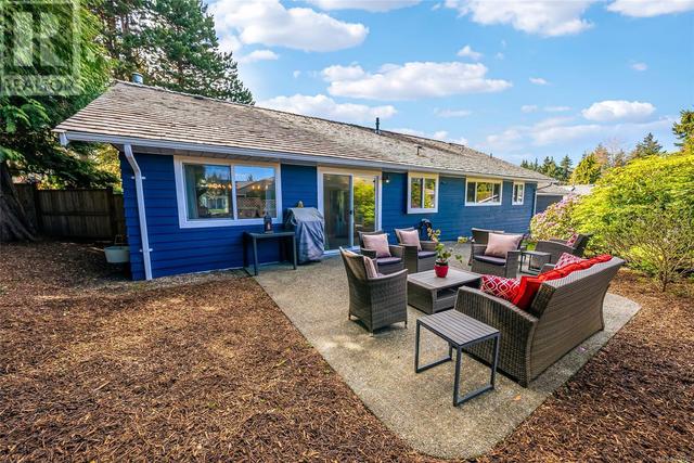 606 Moresby Ave, House detached with 3 bedrooms, 2 bathrooms and 4 parking in Qualicum Beach BC | Image 39