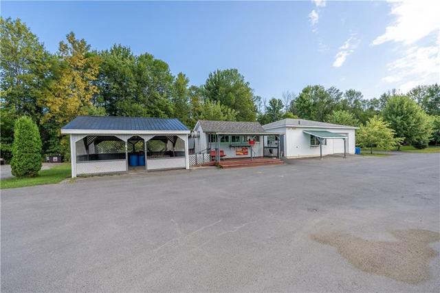 13401 County Road 2 Road, House detached with 4 bedrooms, 2 bathrooms and 50 parking in South Dundas ON | Image 24