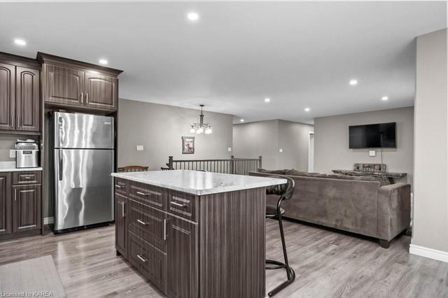 4749 Snider Road, House detached with 3 bedrooms, 1 bathrooms and 11 parking in South Frontenac ON | Image 3