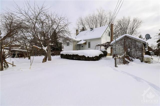 75 Granton Avenue, House detached with 3 bedrooms, 1 bathrooms and 3 parking in Ottawa ON | Image 23