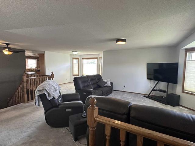 315 5 Avenue W, House detached with 6 bedrooms, 3 bathrooms and 5 parking in Hanna AB | Image 13