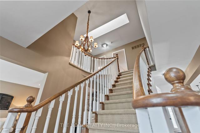 814 Royal Orchard Dr, House detached with 4 bedrooms, 4 bathrooms and 6 parking in Oshawa ON | Image 14