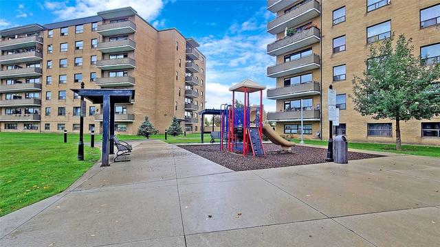405 - 80 Esther Lorrie Dr, Condo with 2 bedrooms, 2 bathrooms and 1 parking in Toronto ON | Image 31