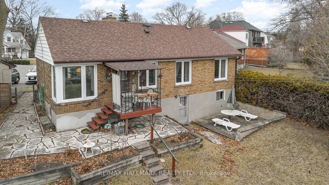 31 Beaucourt Rd, House detached with 2 bedrooms, 2 bathrooms and 3 parking in Toronto ON | Image 22