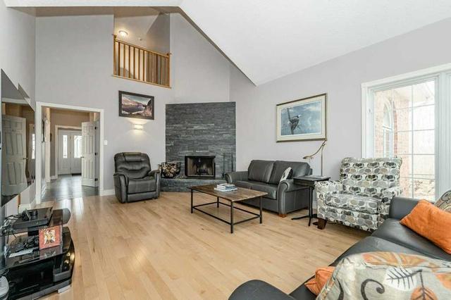 5709 Wellington Rd 23 Rd, House detached with 3 bedrooms, 4 bathrooms and 22.5 parking in Erin ON | Image 3