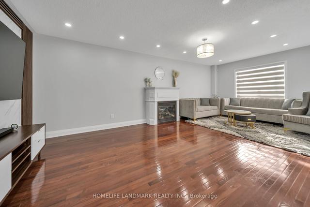 54 Earlsbridge Blvd, House detached with 4 bedrooms, 5 bathrooms and 6 parking in Brampton ON | Image 33