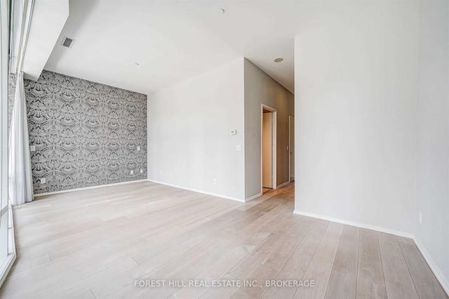 512 - 1 Bloor St E, Condo with 1 bedrooms, 3 bathrooms and 2 parking in Toronto ON | Image 4