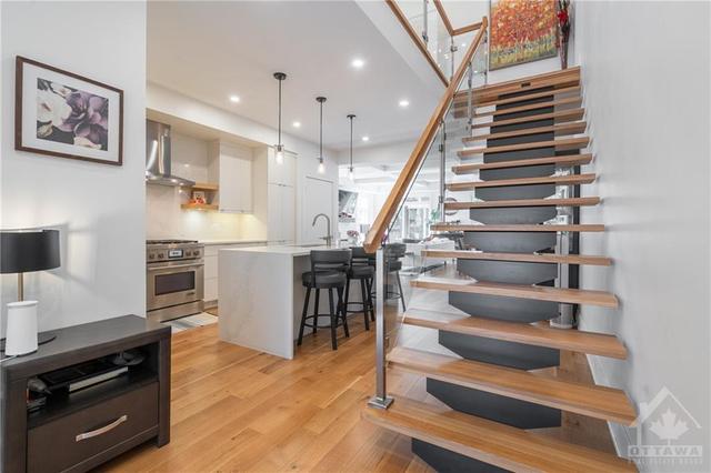 259 Beechwood Avenue, Townhouse with 4 bedrooms, 4 bathrooms and 2 parking in Ottawa ON | Image 4
