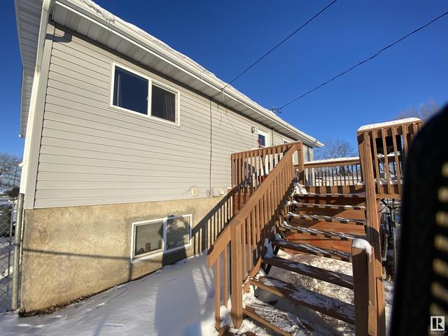 4730 Windsor Av, House detached with 5 bedrooms, 2 bathrooms and null parking in Coronation AB | Image 2