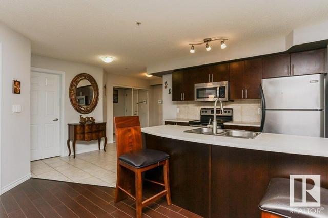 107 - 10118 106 Av Nw, Condo with 2 bedrooms, 2 bathrooms and null parking in Edmonton AB | Image 7