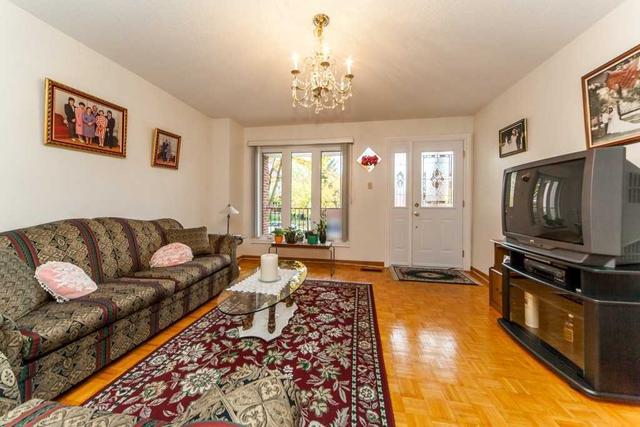 815 Gladstone Ave, House detached with 4 bedrooms, 3 bathrooms and 3 parking in Toronto ON | Image 12
