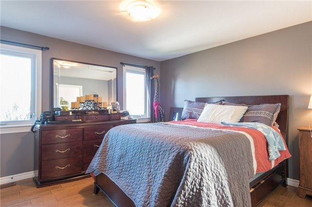 55 Matchett Cres, House detached with 2 bedrooms, 3 bathrooms and 4 parking in Kawartha Lakes ON | Image 7