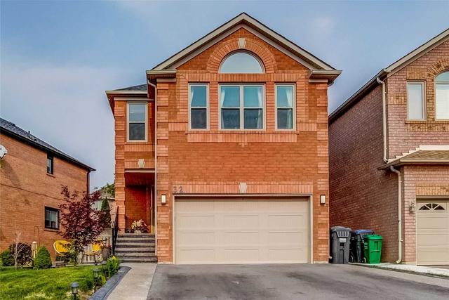 32 Forestgrove Circ, House detached with 3 bedrooms, 4 bathrooms and 6 parking in Brampton ON | Image 1