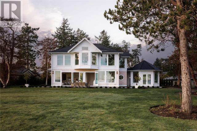 2518 Shoreacres Rd, House detached with 5 bedrooms, 4 bathrooms and 4 parking in Sidney BC | Image 14