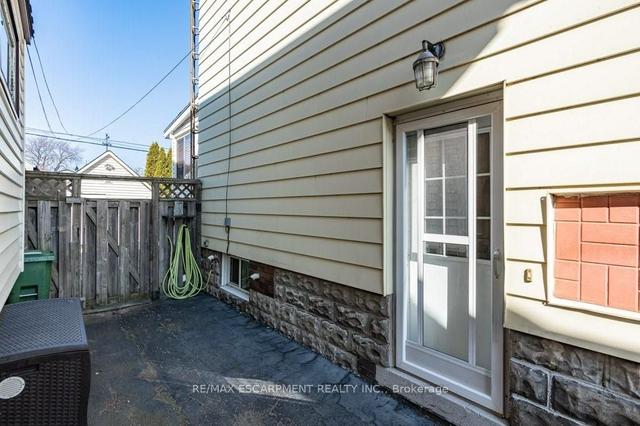 121 Tragina Ave N, House detached with 3 bedrooms, 2 bathrooms and 1 parking in Hamilton ON | Image 26