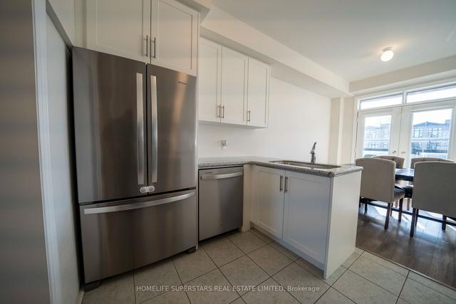 3036 Islington Ave, House attached with 3 bedrooms, 3 bathrooms and 2 parking in Toronto ON | Image 3