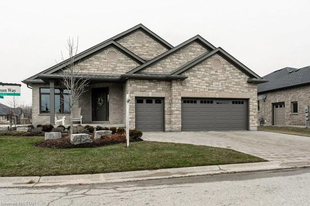 2442 Moe Norman Way, House detached with 2 bedrooms, 2 bathrooms and null parking in London ON | Image 3
