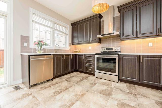 27 Arrowpoint Dr, House detached with 4 bedrooms, 5 bathrooms and 6 parking in Brampton ON | Image 7