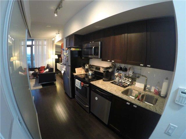 1007 - 105 The Queensway Ave, Condo with 1 bedrooms, 1 bathrooms and 1 parking in Toronto ON | Image 2