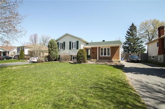 361 Angela Crescent, House detached with 4 bedrooms, 2 bathrooms and 4 parking in Cornwall ON | Image 2