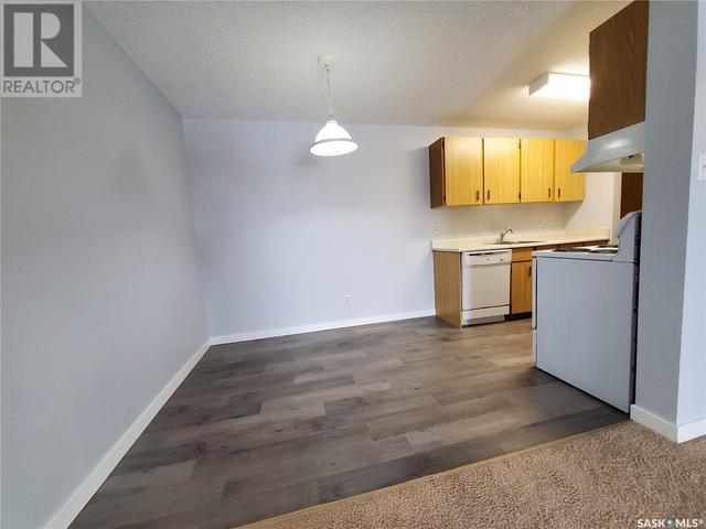 305 - 1140 9th Avenue Ne, Condo with 3 bedrooms, 1 bathrooms and null parking in Swift Current SK | Image 7