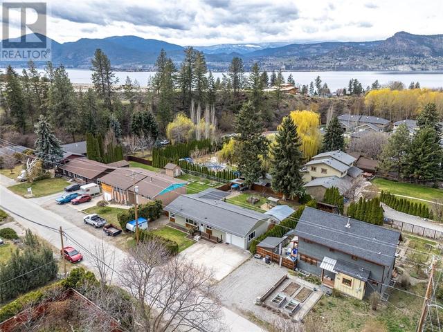 3325 8th Street, House detached with 4 bedrooms, 1 bathrooms and 1 parking in Okanagan Similkameen E BC | Image 37