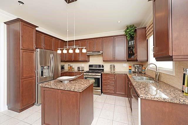 8 Via Avellino Rd, House detached with 4 bedrooms, 5 bathrooms and 4 parking in Vaughan ON | Image 9