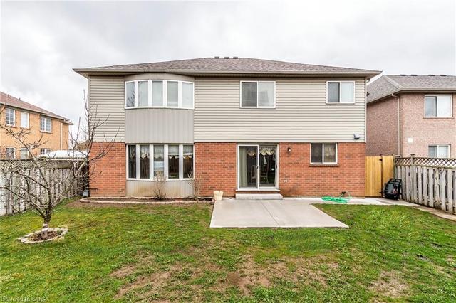768 Saginaw Parkway, House detached with 4 bedrooms, 2 bathrooms and 4 parking in Cambridge ON | Image 37