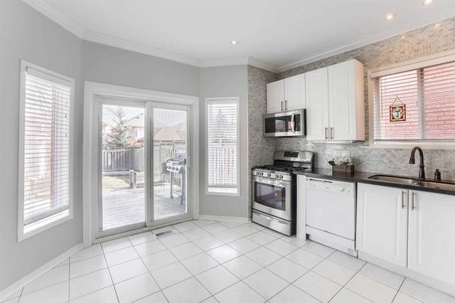 51 Twin Willow Cres, House detached with 3 bedrooms, 2 bathrooms and 3 parking in Brampton ON | Image 6