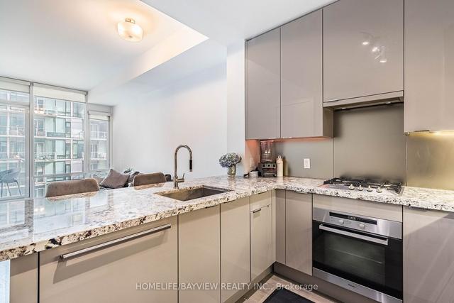 820 - 29 Queens Quay E, Condo with 1 bedrooms, 2 bathrooms and 1 parking in Toronto ON | Image 40
