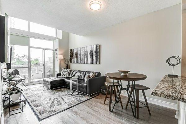 711 - 3939 Duke Of York Blvd, Condo with 1 bedrooms, 2 bathrooms and 1 parking in Mississauga ON | Image 3