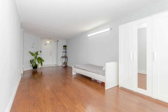 1606 - 1 Rowntree Rd, Condo with 2 bedrooms, 2 bathrooms and 1 parking in Toronto ON | Image 4