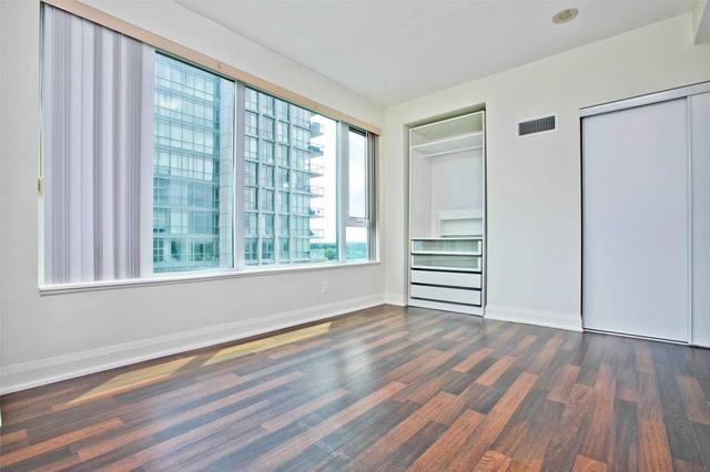 1002 - 68 Canterbury Pl, Condo with 2 bedrooms, 2 bathrooms and 1 parking in Toronto ON | Image 15