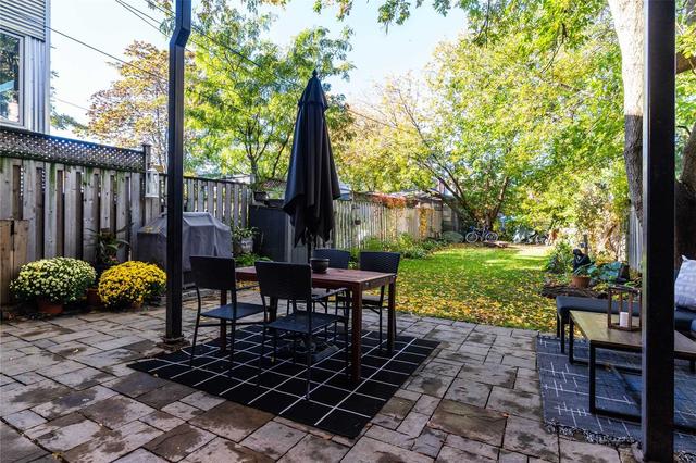 378 Delaware Ave, House detached with 5 bedrooms, 4 bathrooms and 0 parking in Toronto ON | Image 30