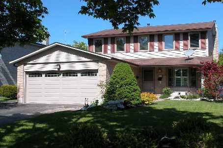249 Eastlawn St, House detached with 3 bedrooms, 3 bathrooms and 6 parking in Oshawa ON | Image 1